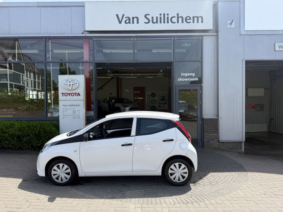 Toyota Aygo 1.0 VVT-i x-fun bij Van Suilichem Auto's in Opheusden