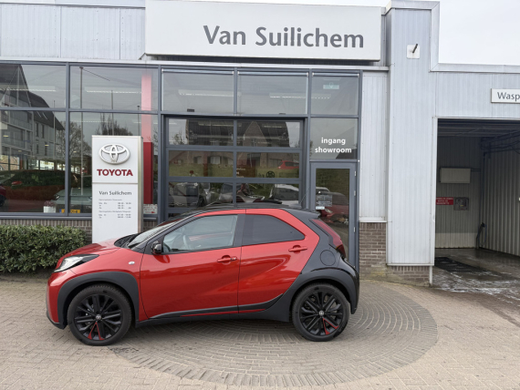 Toyota Aygo X 1.0 VVT-i S-CVT Premium bij Van Suilichem Auto's in Opheusden